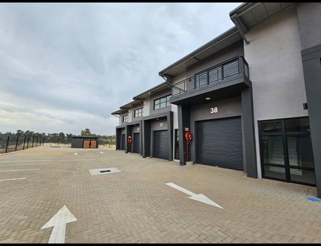 179M² WAREHOUSE FOR SALE IN MOREHILL